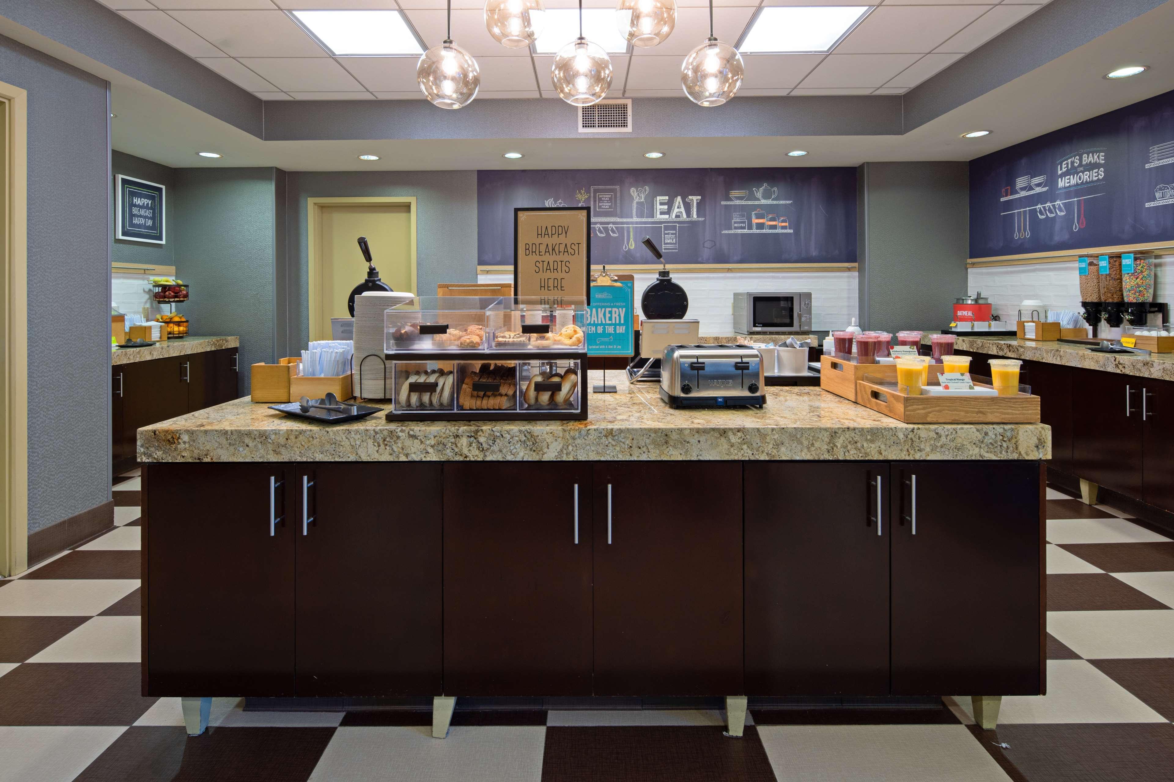 Hampton Inn Visalia Eksteriør billede