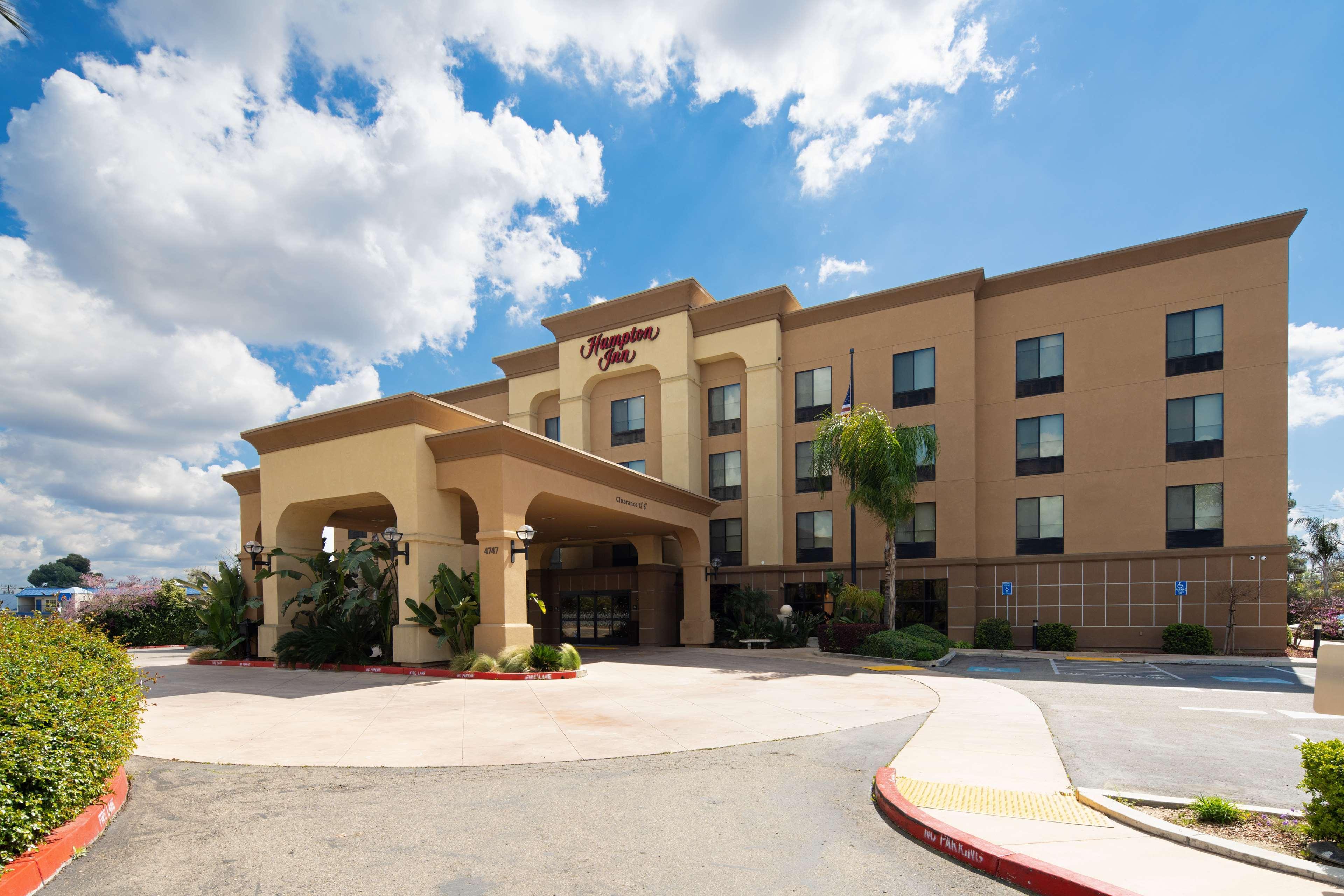Hampton Inn Visalia Eksteriør billede