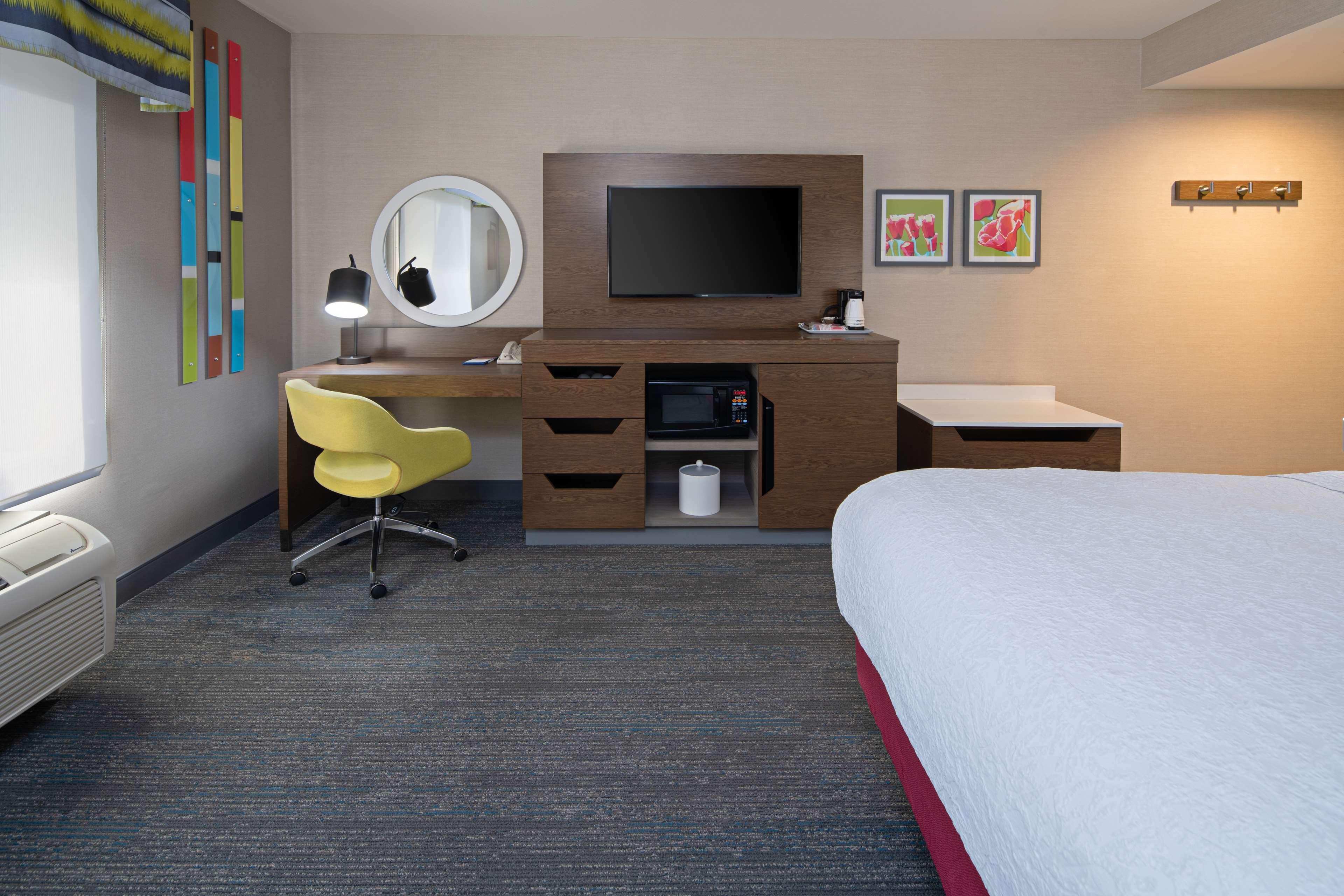 Hampton Inn Visalia Eksteriør billede