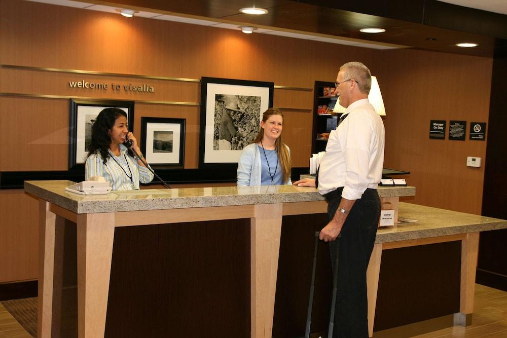 Hampton Inn Visalia Eksteriør billede